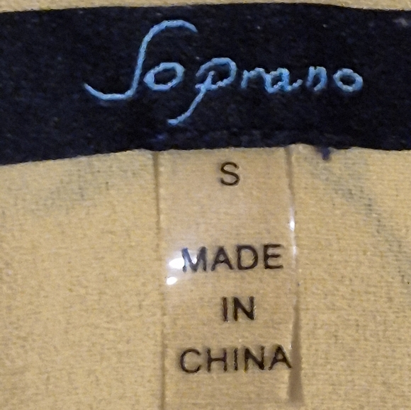 Soprano Floral Yellow Purple Lined Pleated Women's Top Size Small 004 - Picture 2 of 9